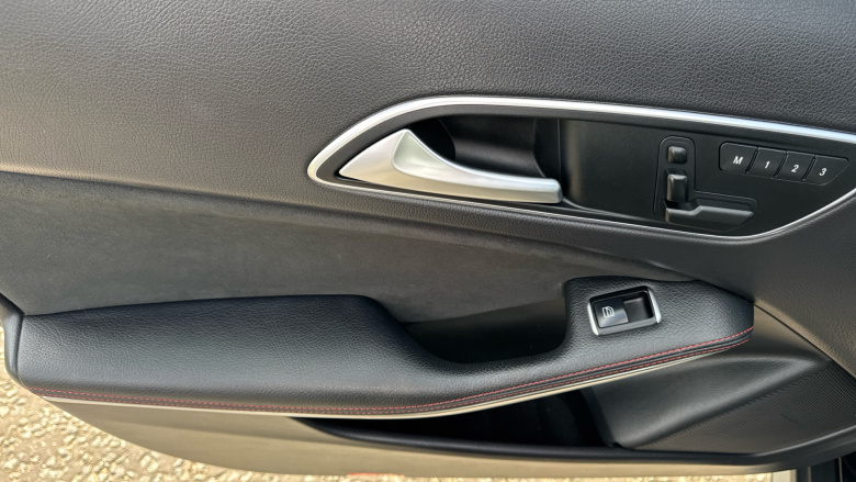 Mercedes-Benz GLA 220d 4Matic AMG Line 5dr Auto [Prem Plus] Diesel Hatchback